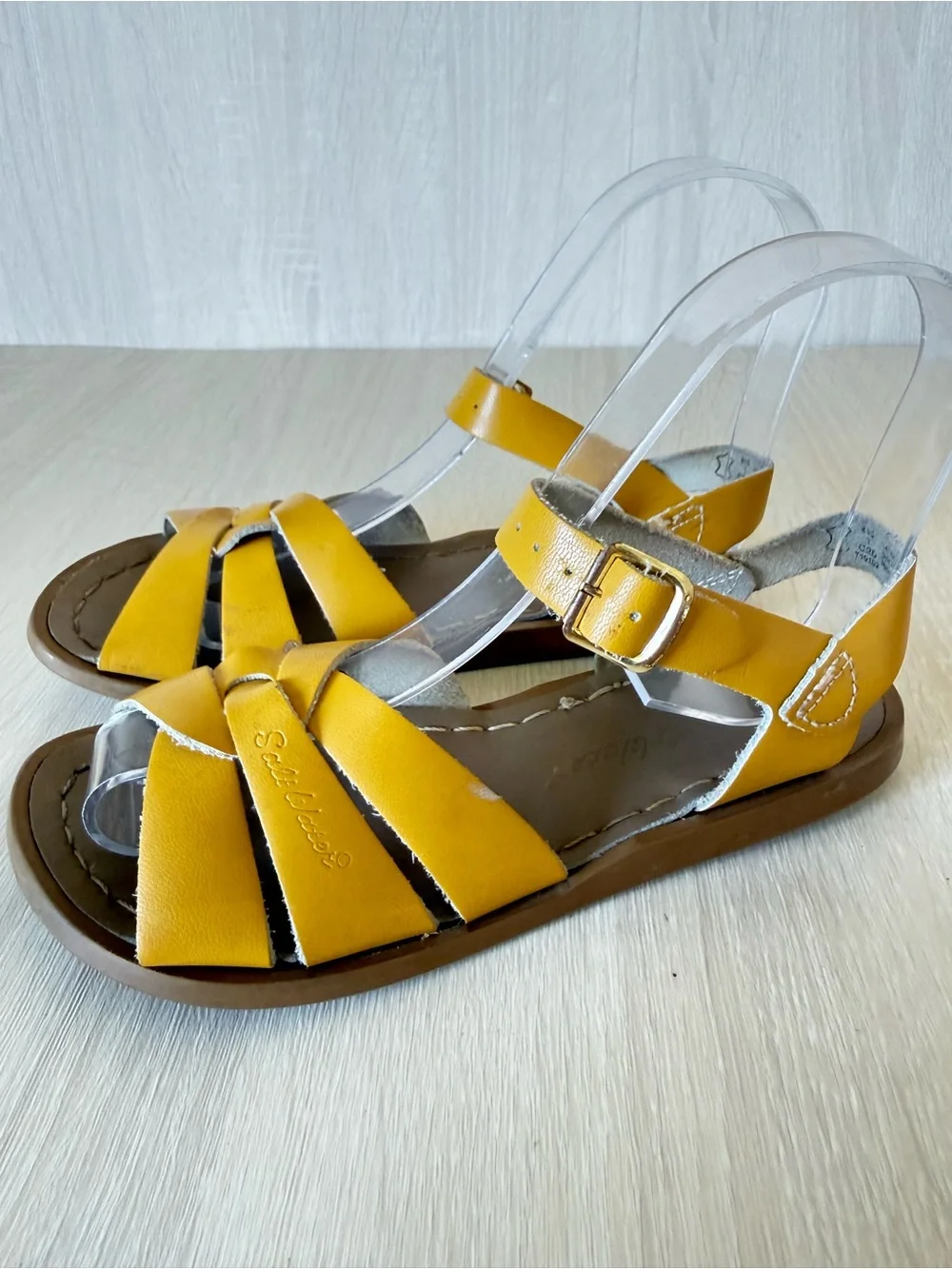 Salt Water Sandals Girls Mustard Yellow Leather Fisherman Size 1 (US 2)